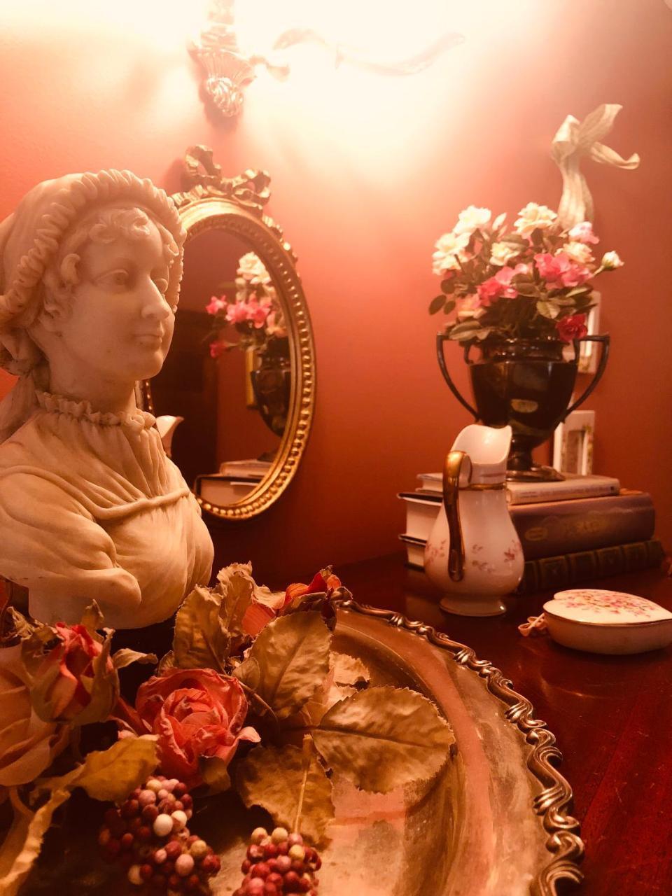 Princess Anne Book Lovers Inn エクステリア 写真